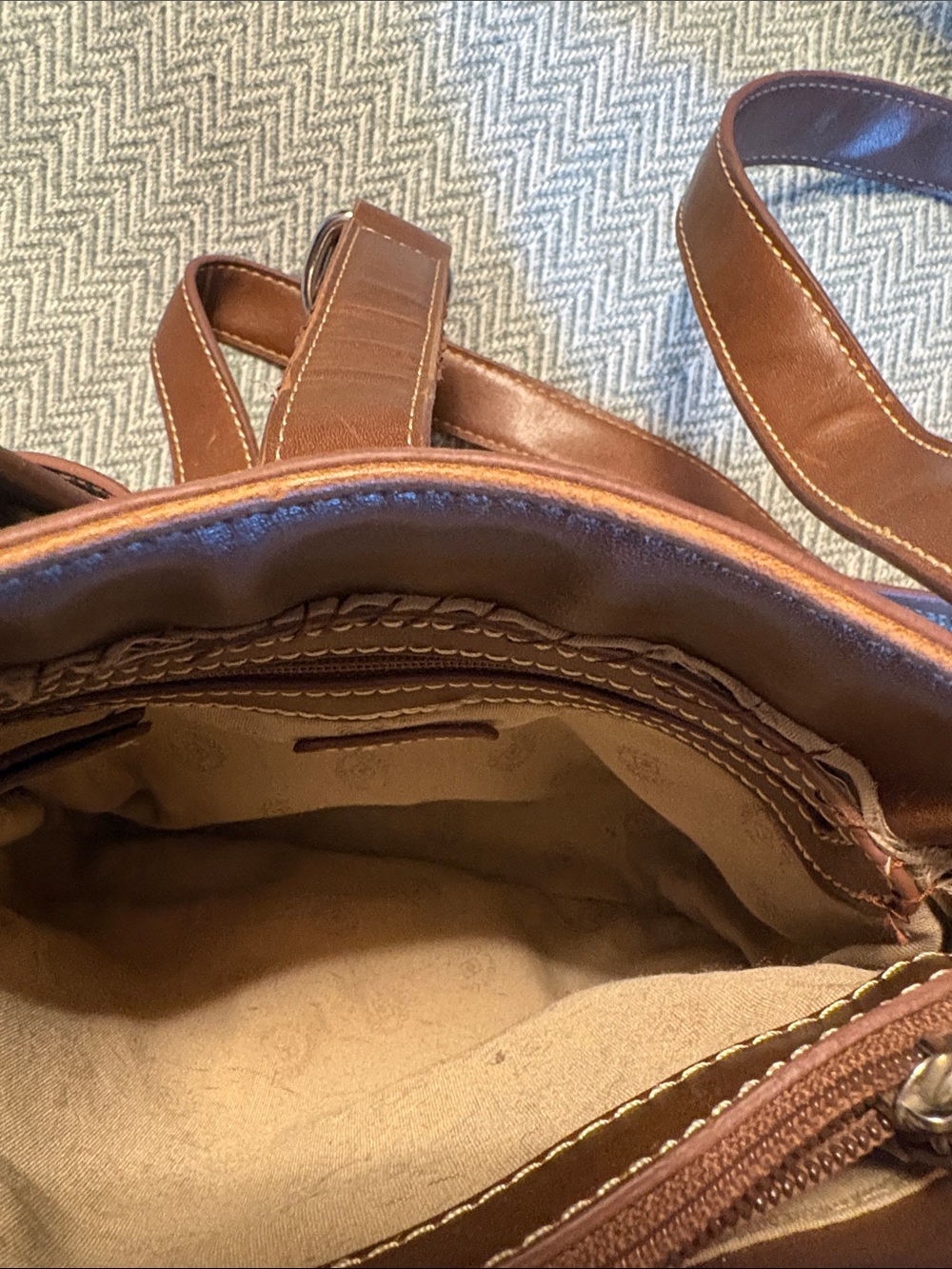 Chaps Beige Canvas Crossbody Bag with Brown Trim and Silver Toned design - Picture 7 of 9